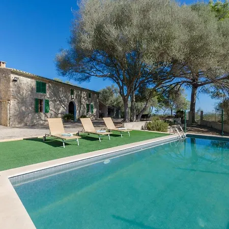 Yourhouse Llampi, Quiet In The Countryside With Private Pool