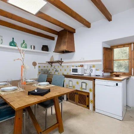 Yourhouse Llampi, Quiet In The Countryside With Private Pool *